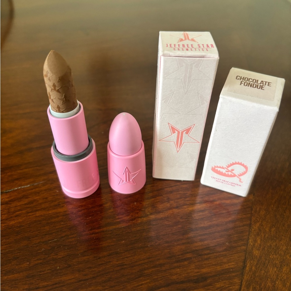 Jeffree Star Velvet Trap Chocolate Fondue Lipstick - Brown